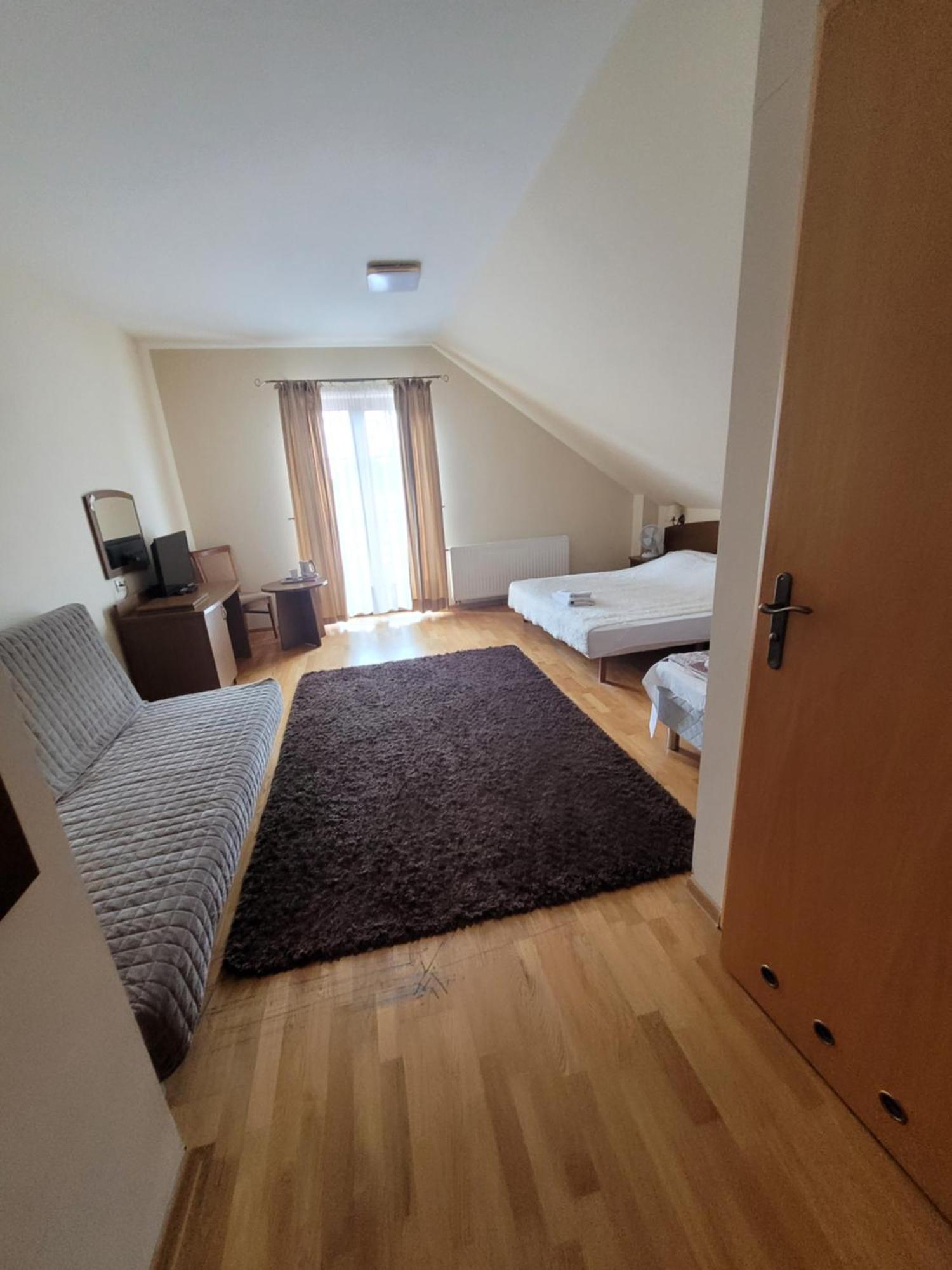 Radzewice Dworek Biesiadny المظهر الخارجي الصورة
